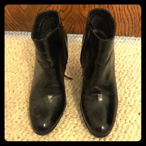 Stuart Weitzman Bootie size 4.5